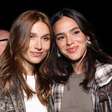 Marquezine e Sasha combinam look com jaqueta de couro e jeans