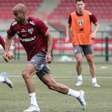 São Paulo se reapresenta e Lucas Moura voltar a trabalhar com o elenco