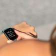 Anvisa proíbe smartwatch para controle de glicose; saiba qual