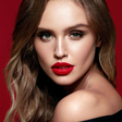 Mulheres que usam batom vermelho costumam ter essas 5 atitudes em comum
