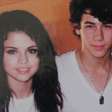 Selena Gomez revela "a melhor coisa que tirou" do namoro com Nick Jonas