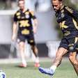 Neymar faz golaço em treino do Santos e divulga o vídeo da jogada
