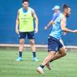 Braithwaite retorna aos treinos e minimiza preocupação no Grêmio