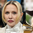 Nem Madonna, nem Beyoncé: poucos sabem, mas 415 prêmios em 35 anos de carreira tornaram essa diva cheia de hits a mais premiada da história - e ela foi parar no Guinness Book