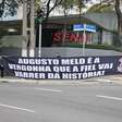 Parque São Jorge tem protestos e movimentação intensa durante votação de impeachment; veja fotos