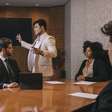 Sternberg Cherkesian dita o novo padrão da comunicação global o futuro pertence aos CEOs