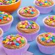 Cupcake de confeitos coloridos que a criançada vai amar