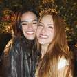Sem buquê, Marquezine usa look boho em festa de Ewbank: R$ 122 mil