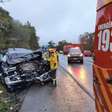 Condutor de Dodge Ram morre em colisão frontal com carreta na BR-470