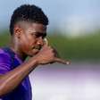 Fifa pune Corinthians com transfer ban por dívida pela compra de Félix Torres