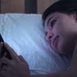 Mexer no celular antes de dormir pode atrapalhar seu sono? Veja estudo