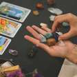 Tarot e os quatro elementos: o que os naipes revelam sobre você