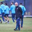 Grêmio dispensa quatro jogadores; a tendência é que a lista aumente nos próximos dias