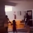 Criança é esquecida dentro de escola e funcionários são afastados no interior do Ceará