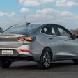 Renovados, Chevrolet Onix e Onix Plus voltam a liderar hatches e sedãs