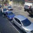 Caminhonete capota e atinge 10 veículos na Zona Norte de São Paulo
