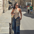 Maisa faz sobreposição de calça jeans e saia de chochê de R$ 299
