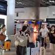Homem ateia fogo na área de check-in do aeroporto de Milão
