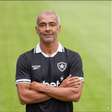 Baixinho Romário abre o jogo: "Faltou o Botafogo na minha carreira"