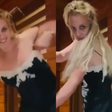 Britney Spears foge de encontro e dança sozinha no banheiro; veja o vídeo