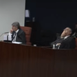 Dino reage após Fux pedir quarta pausa em voto que já passa de 8h e leva mãos à cabeça