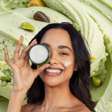 O boom do pistache na beleza! De gloss a perfumes, descubra 7 produtos que provam como o ingrediente 'gourmet' migrou de vez para a nécessaire