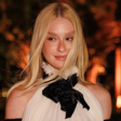 Chanel: Marina Ruy Barbosa de look vintage e Camila de all black