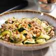 Com abobrinha e atum em lata, você prepara um jantar saudável e saboroso em menos de 10 minutos