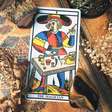 Olho de Tigre e Tarot: como a pedra do Mago traz prosperidade e foco