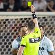 Lateral desabafa sobre arbitragem após derrota com pênalti polêmico: 'Grêmio está sendo categoricamente roubado'