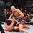 Alex Poatan elenca próximo desafio no UFC: "Quero uma superluta nos pesados'