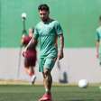 Lucho Acosta vira "maestro" e se firma no Fluminense