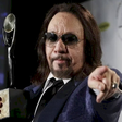 Ace Frehley, co-fundador do KISS, morre aos 74 anos