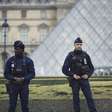 França anuncia barreiras 'anti-invasão' no Louvre após roubo de joias da coroa