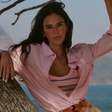Bruna Marquezine posa com peças de R$ 69,99 a R$ 299,99