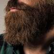 Homem perde processo contra empresa que proibiu barba no trabalho; veja o que diz a CLT
