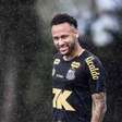 Neymar deve voltar ao time titular do Santos contra o Flamengo