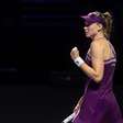 Rybakina vence Sabalenka e é campeã do WTA Finals em Riad