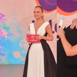 Eliana de volta ao SBT! Liberada pela Globo, apresentadora aposta em look bicolor de princesa para Teleton 2025; fotos