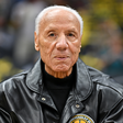 Lenny Wilkens, lenda da NBA e Hall da Fama como jogador e treinador, morre aos 88 anos