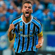 Maicon quebra o silêncio após eleições do Grêmio e manda recado direto a Odorico Roman