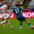 Com gol "brasileiro", Emirados Árabes e Iraque empatam pela repescagem asiática