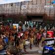 5º dia da COP30 tem bloqueio na entrada, minerais nas negociações climáticas e EUA como o 'Fóssil do Dia'