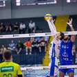 Vôlei Renata reage em dois sets para superar Joinville