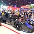 Batmóvel e Bugatti EB 110 GT (único do Brasil) estão no Salão do Automóvel