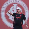 Abel Braga precisa cumprir três missões para manter o Internacional na elite; veja