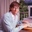 Em 1984, Bill Gates afirmou que o Macintosh "era o futuro da computação"; o que a Apple não previu foi que a Microsoft se tornaria sua verdadeira inimiga