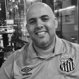 Apresentador de programa de futebol morre após narrar vitória do Santos