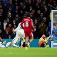Em jogo com seis gols pela Premier League, Leeds arranca empate com Liverpool no fim