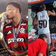 Atacante do Flamengo tem atitude solidária ao ajudar comunidade no Rio de Janeiro; entenda